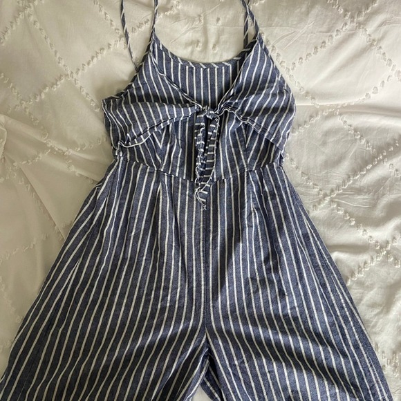 Lavender fields blue white spaghetti strap romper flared legs small - Picture 4 of 12